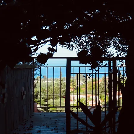 Dimidia - Mare Montagna Casa de Férias